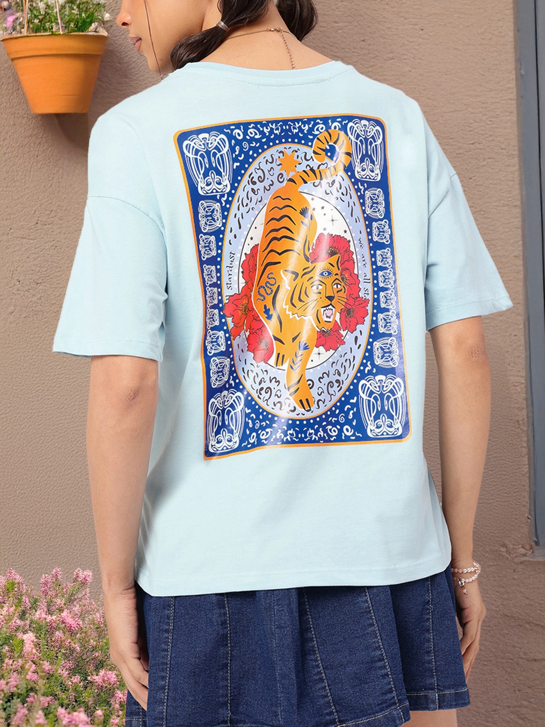 

DressBerry Untamed Spirit Graphic Relaxed T-shirt, Blue