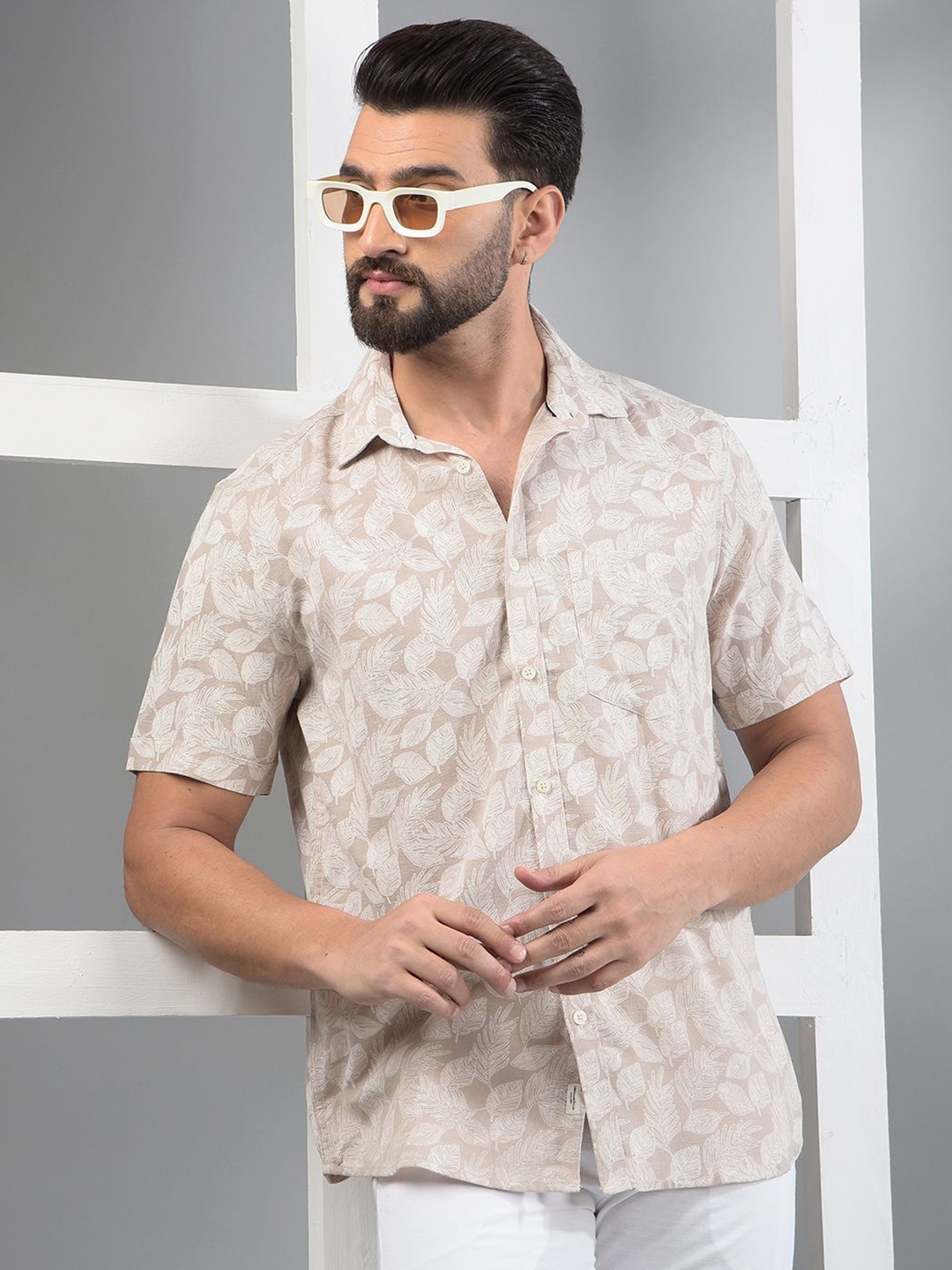 

Crimsoune Club Men Classic Slim Fit Floral Opaque Printed Casual Shirt, Beige