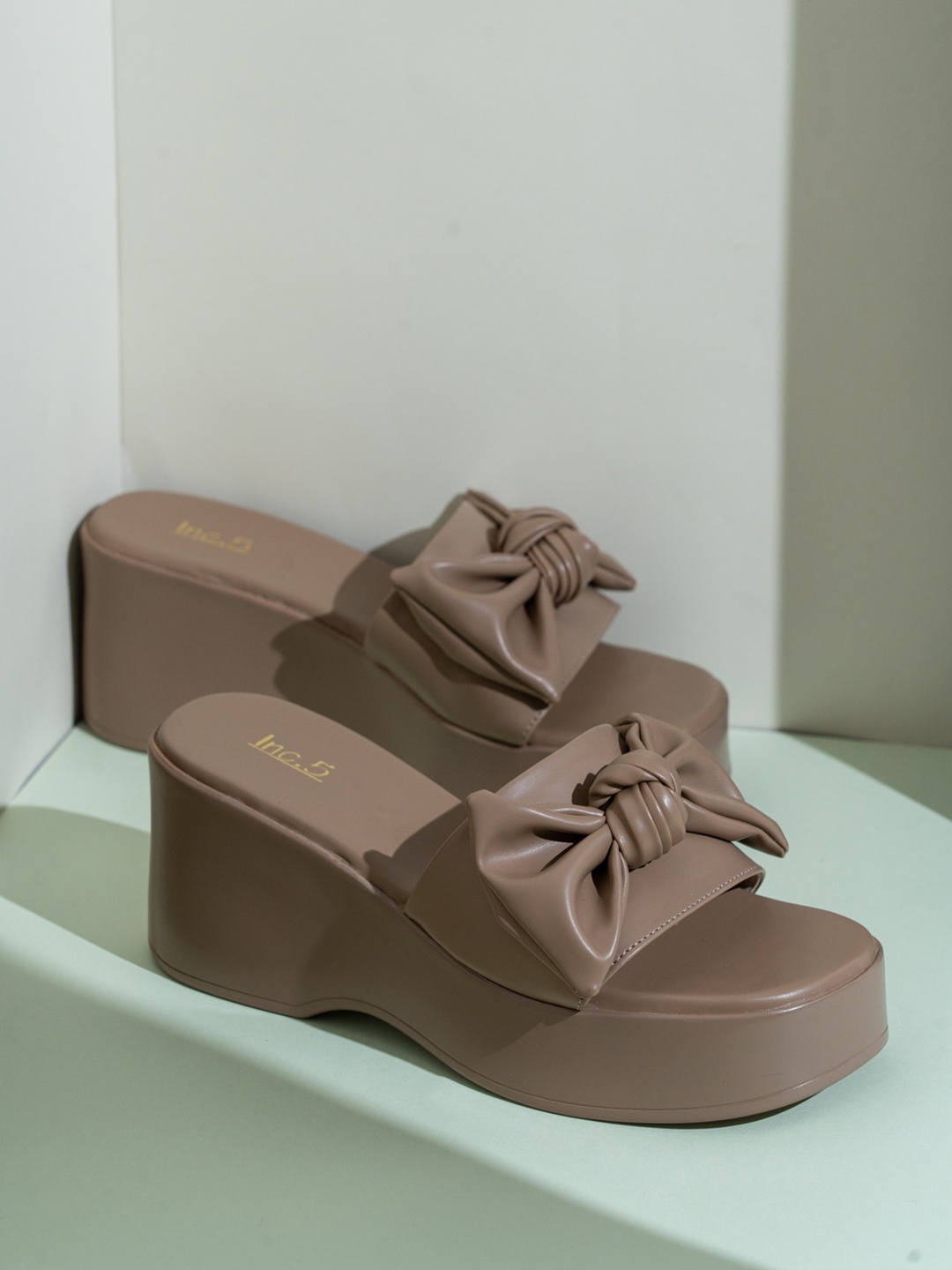 

Inc 5 Party Wedge Sandals with Tassels, Brown