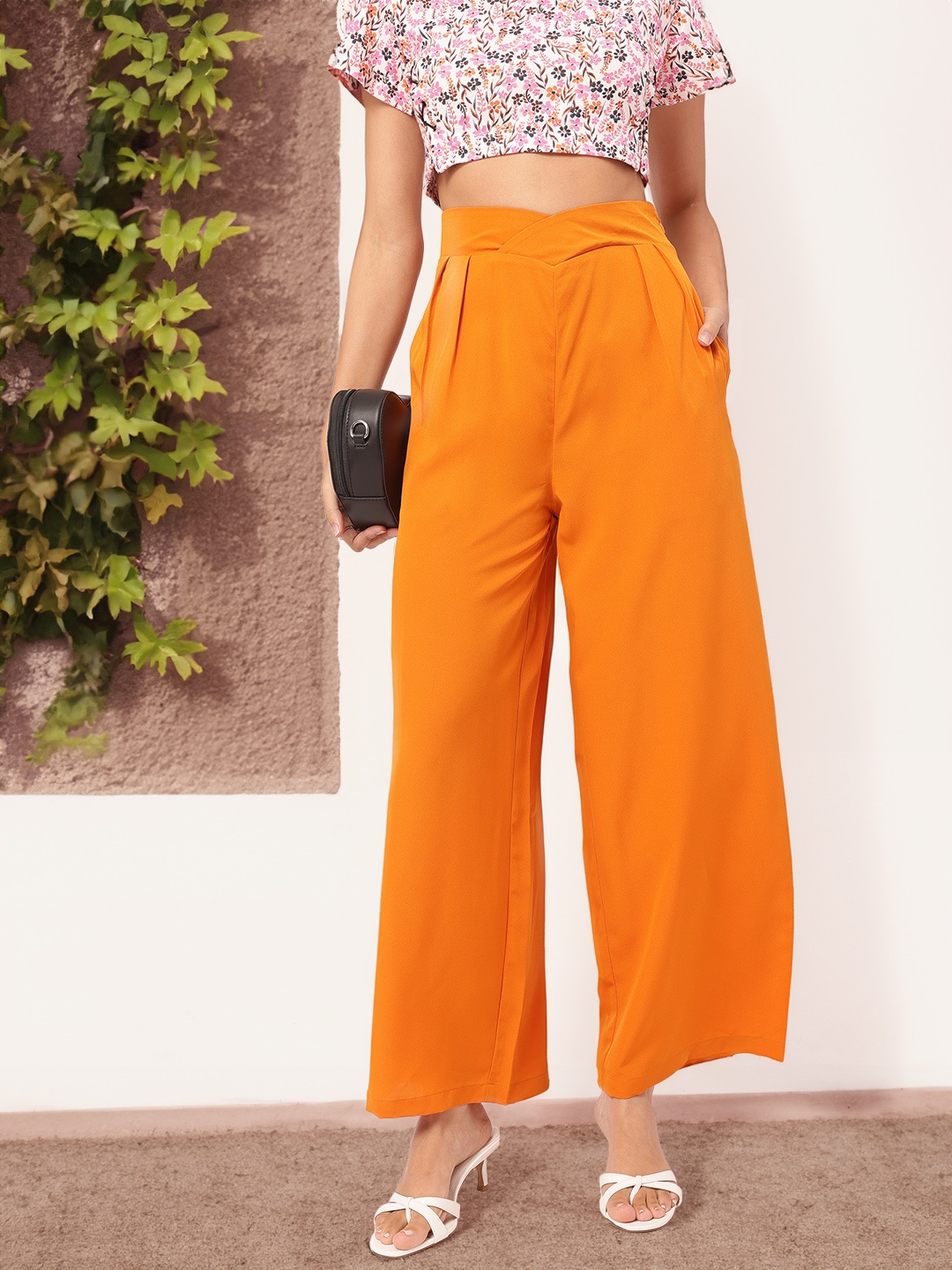 

DressBerry Women Cyber Chic Pleated Flared Trouser, Orange