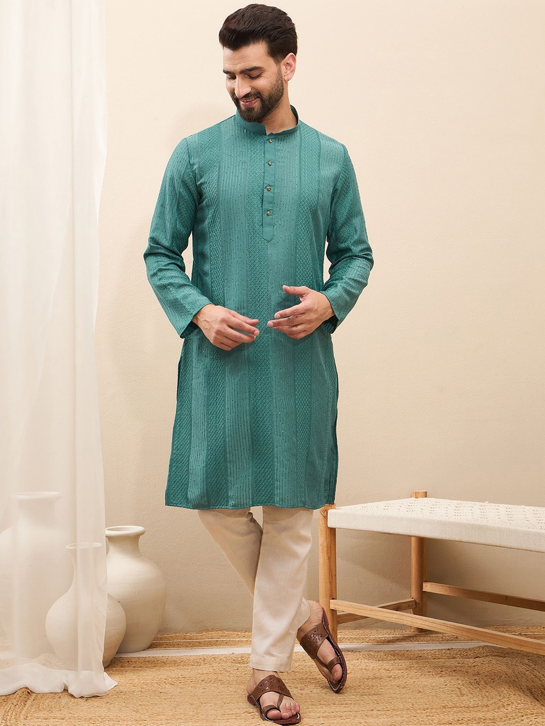 

SWAGG INDIA Geometric Embroidered Thread Work Straight Kurta, Sea green