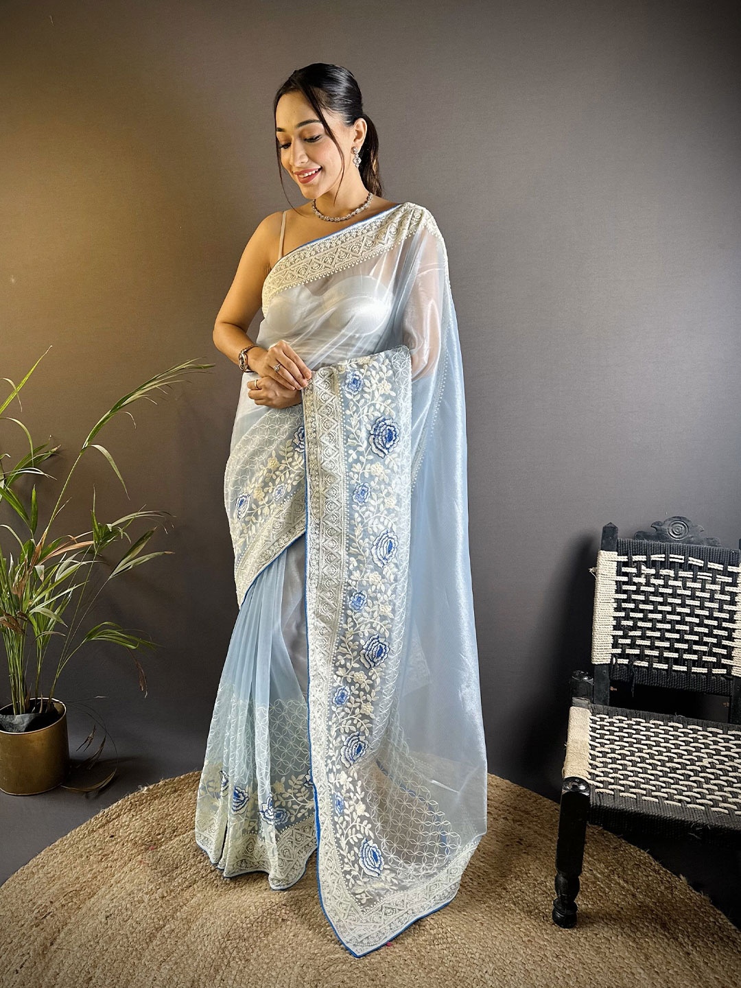 

NIWAA Floral Embroidered Organza Saree, Blue
