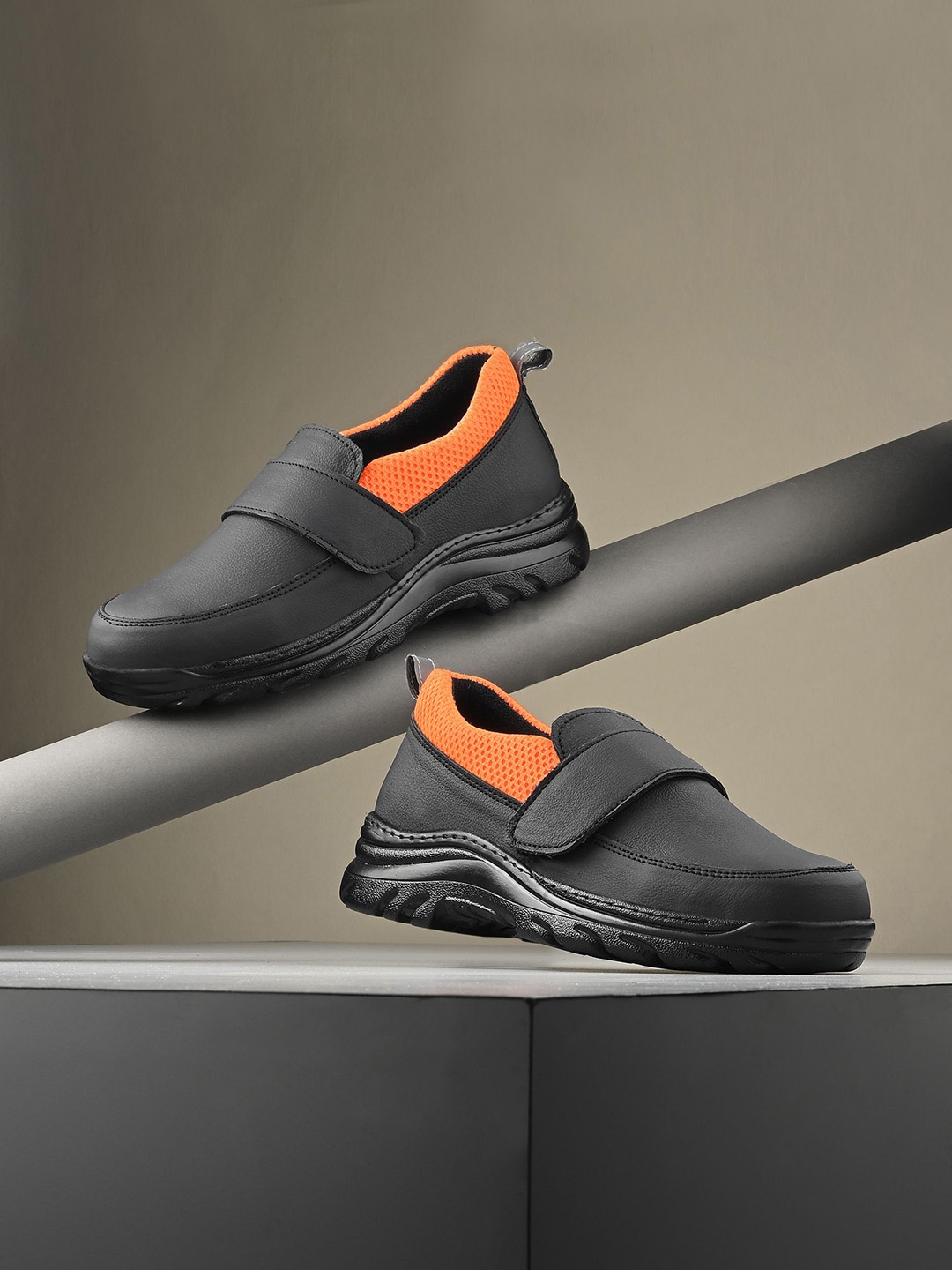 

Eego Italy Light Weight Steel Toe Safety Shoes, Orange