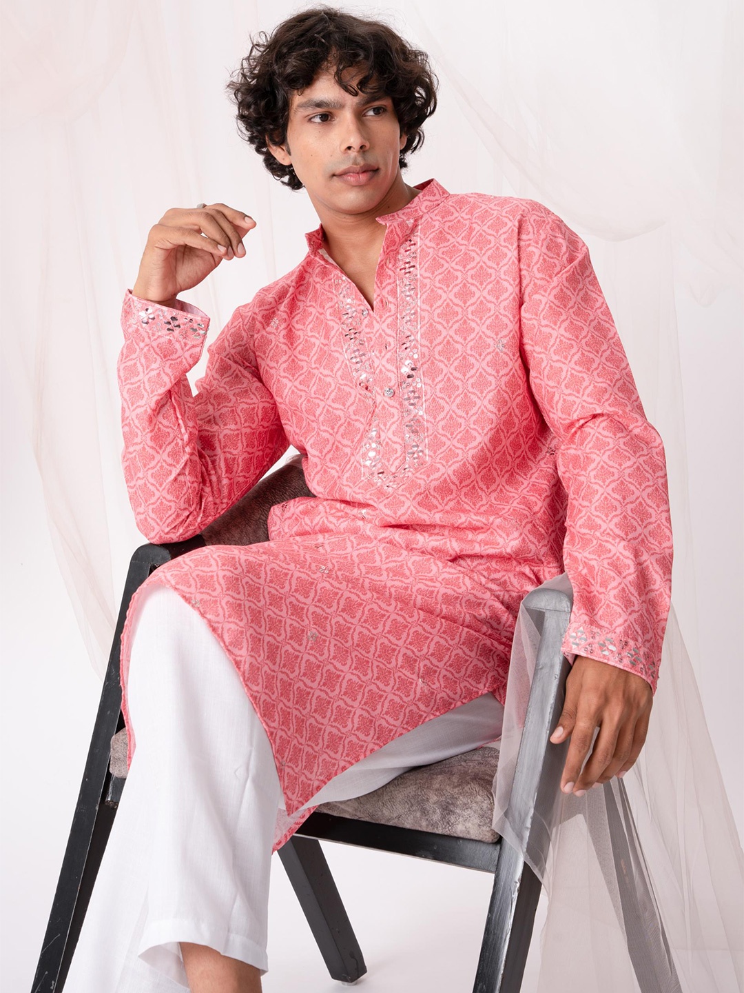 

5 Stitch Geometric Embroidered Sequinned Manderian Collar Chanderi Silk Kurta, Pink
