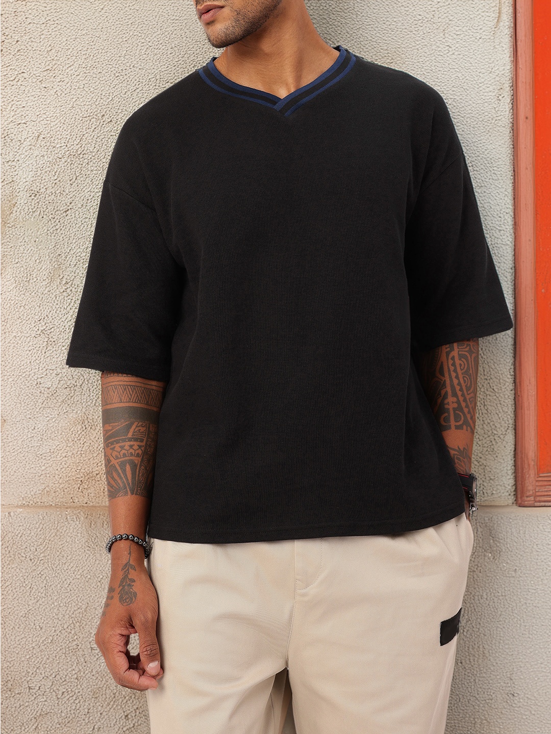 

Kook N Keech City Block Textured Drop Shoulder Oversized T-shirt, Black