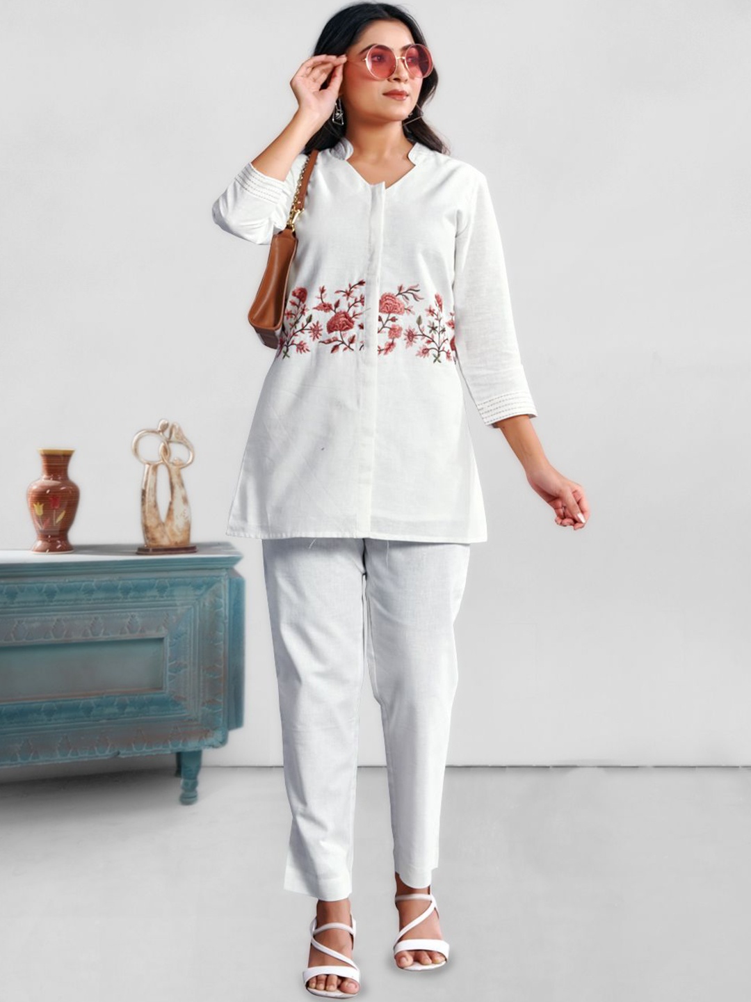 

Komarri U Embroidered Mandarin Collar Top With Trousers Co-Ords, White