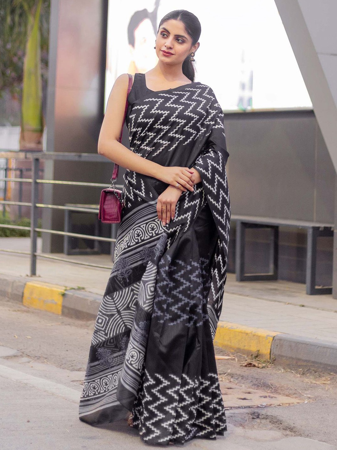 

Anouk Rustic Silk Blend Bagru Saree, Black