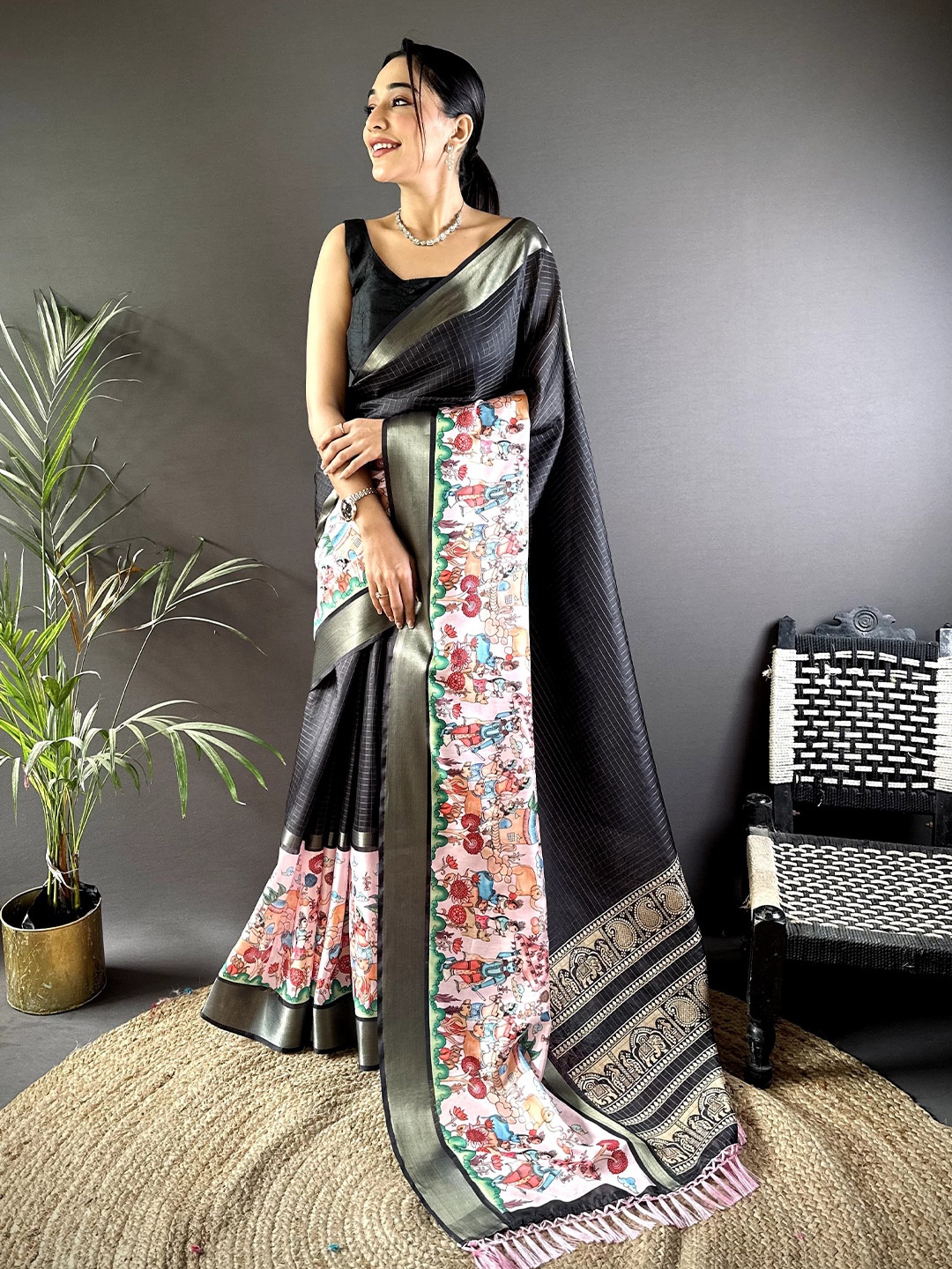 

NIWAA Kalamkari Zari Silk Blend Saree, Black
