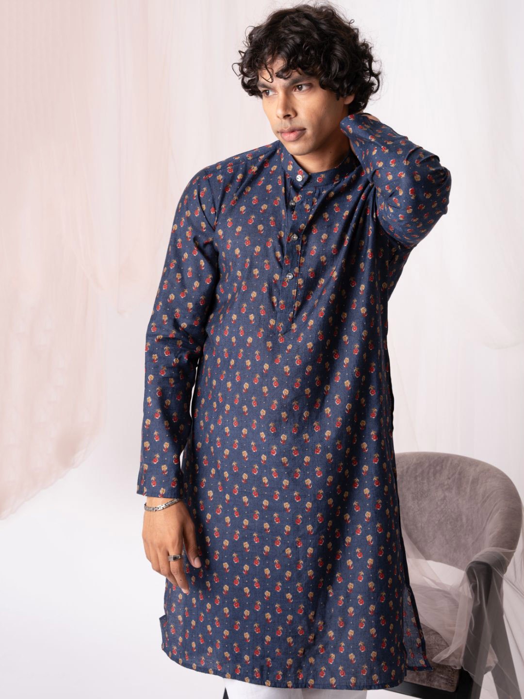 

5 Stitch Men Floral Printed Kurta, Navy blue