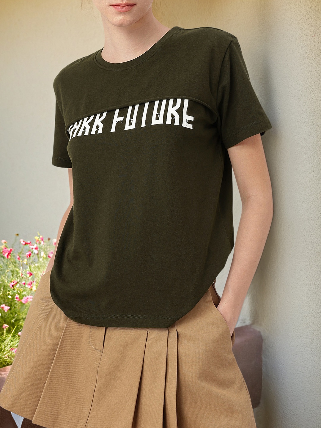 

DressBerry Gloomy Urban Future Printed Relaxed Fit T-shirt, Olive