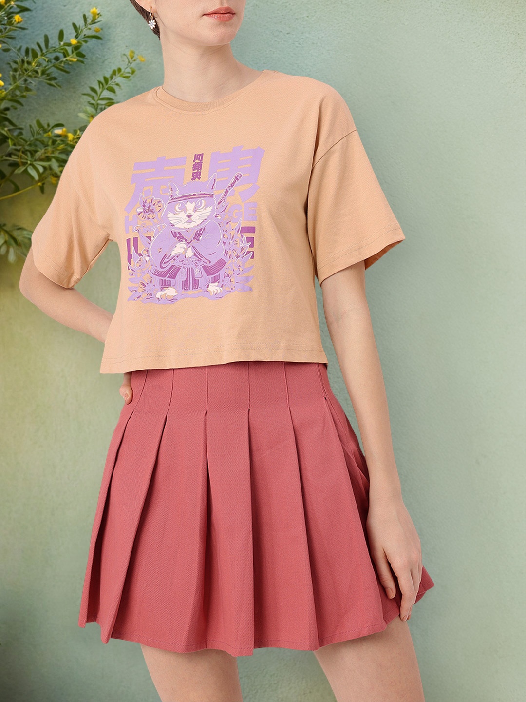 

DressBerry Rugged Feline Printed Boxy T-shirt, Beige