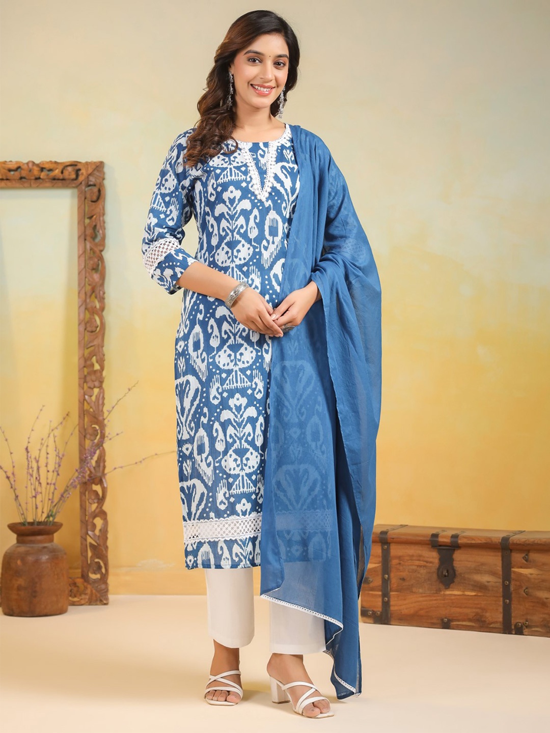 

AUTUMN LANE Women Floral Printed Regular Pure Cotton Kurta with Trousers & With Dupatta, Blue