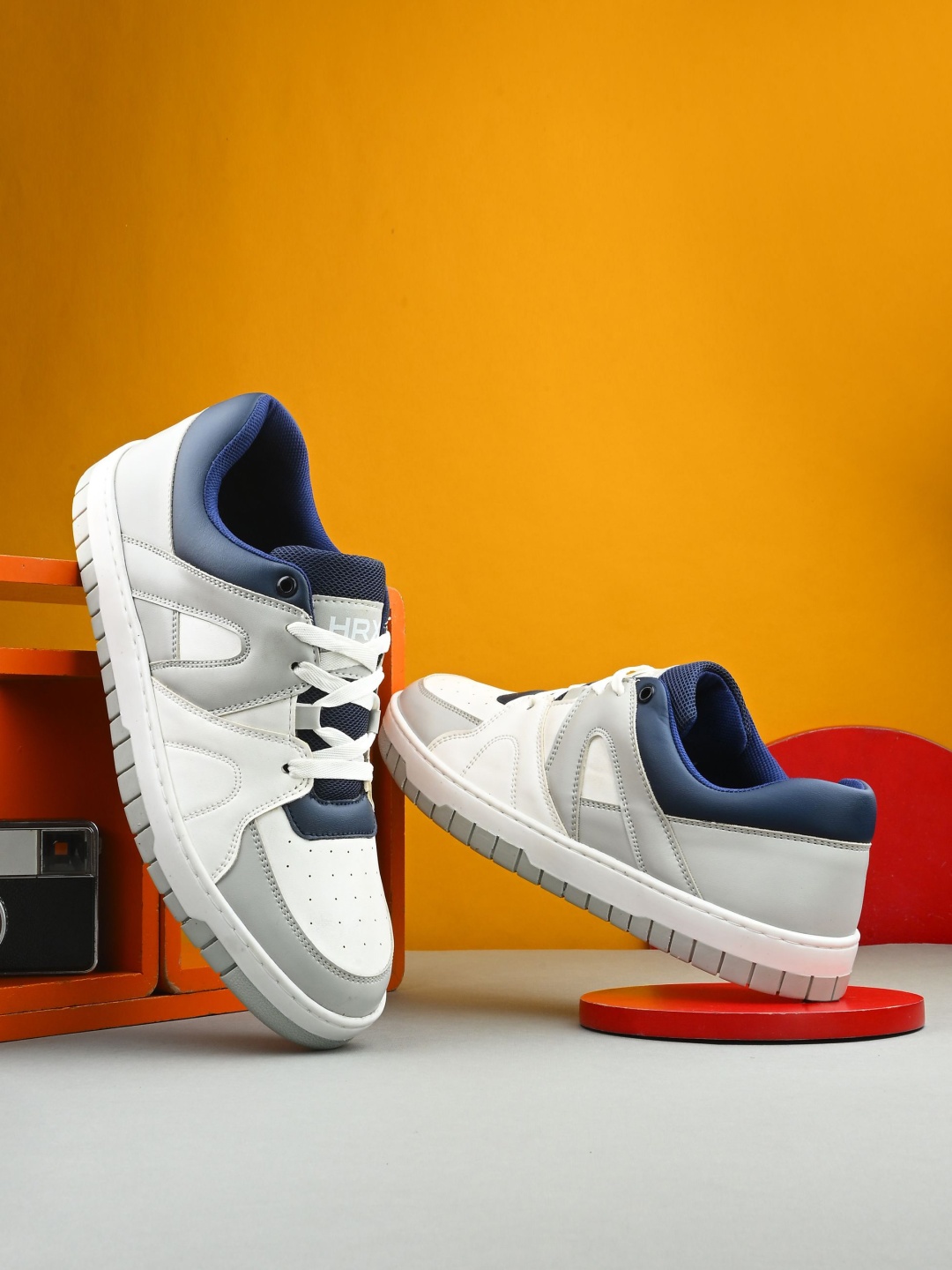 

HRX by Hrithik Roshan Men Sneakers, White