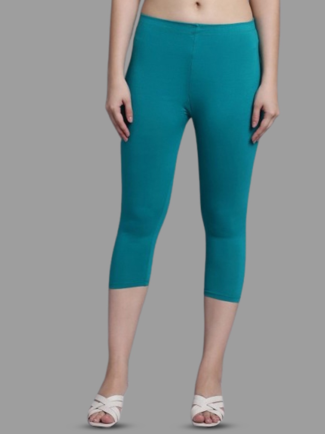 

Trend Level Mid Rise Three-Fourth Length Leggings, Sea green