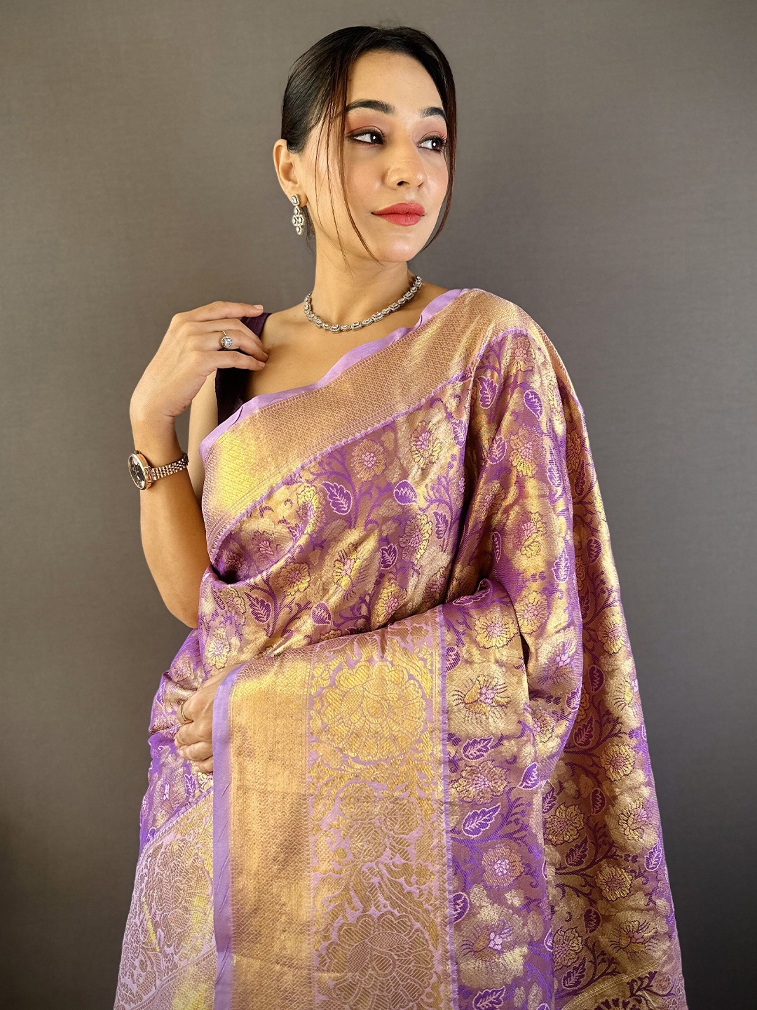 

NIWAA Woven Design Zari Tissue Kanjeevaram Saree, Purple