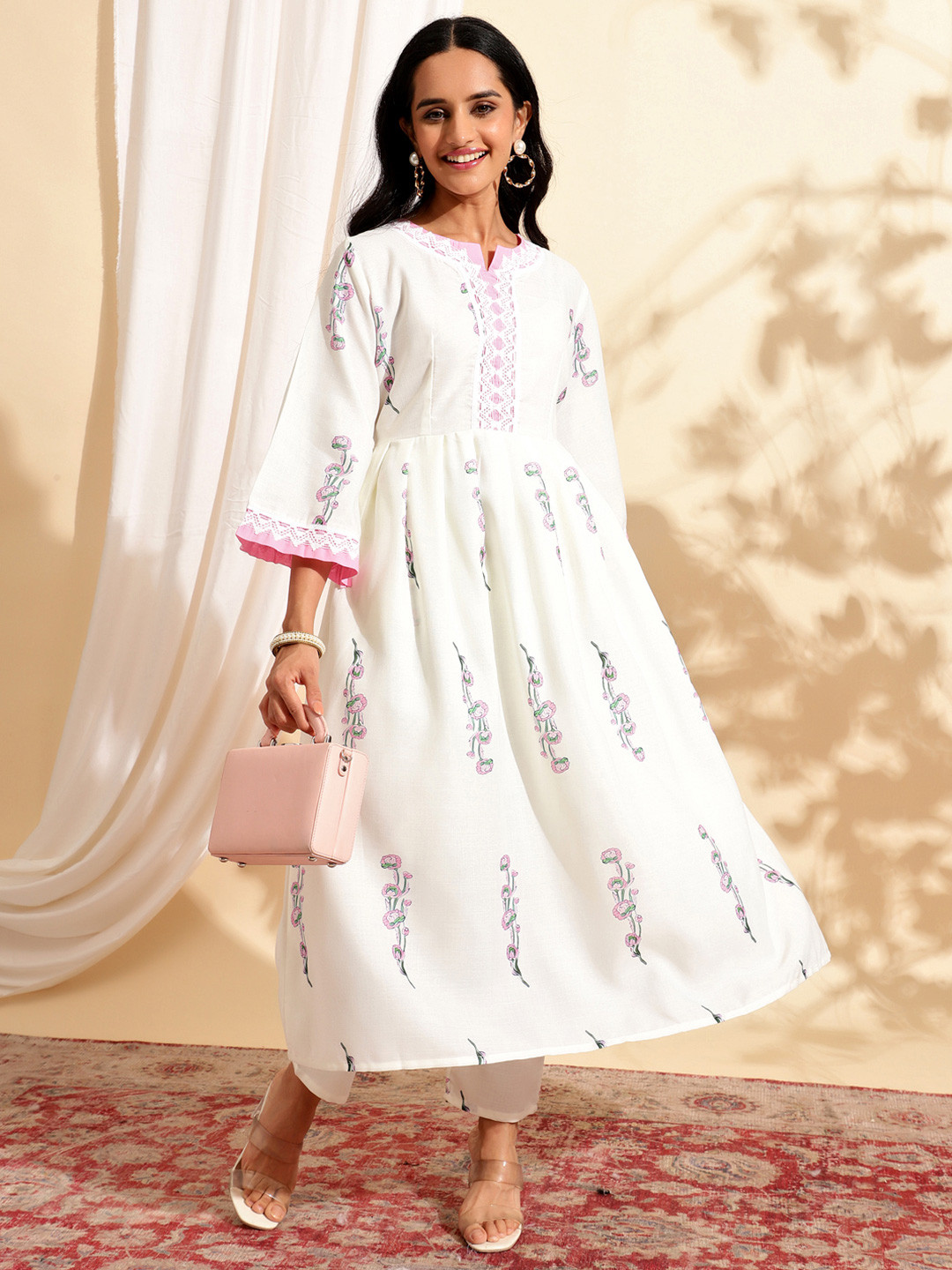 

DIVASTRI Floral Printed Notch Neck A-Line Kurta With Trousers, White