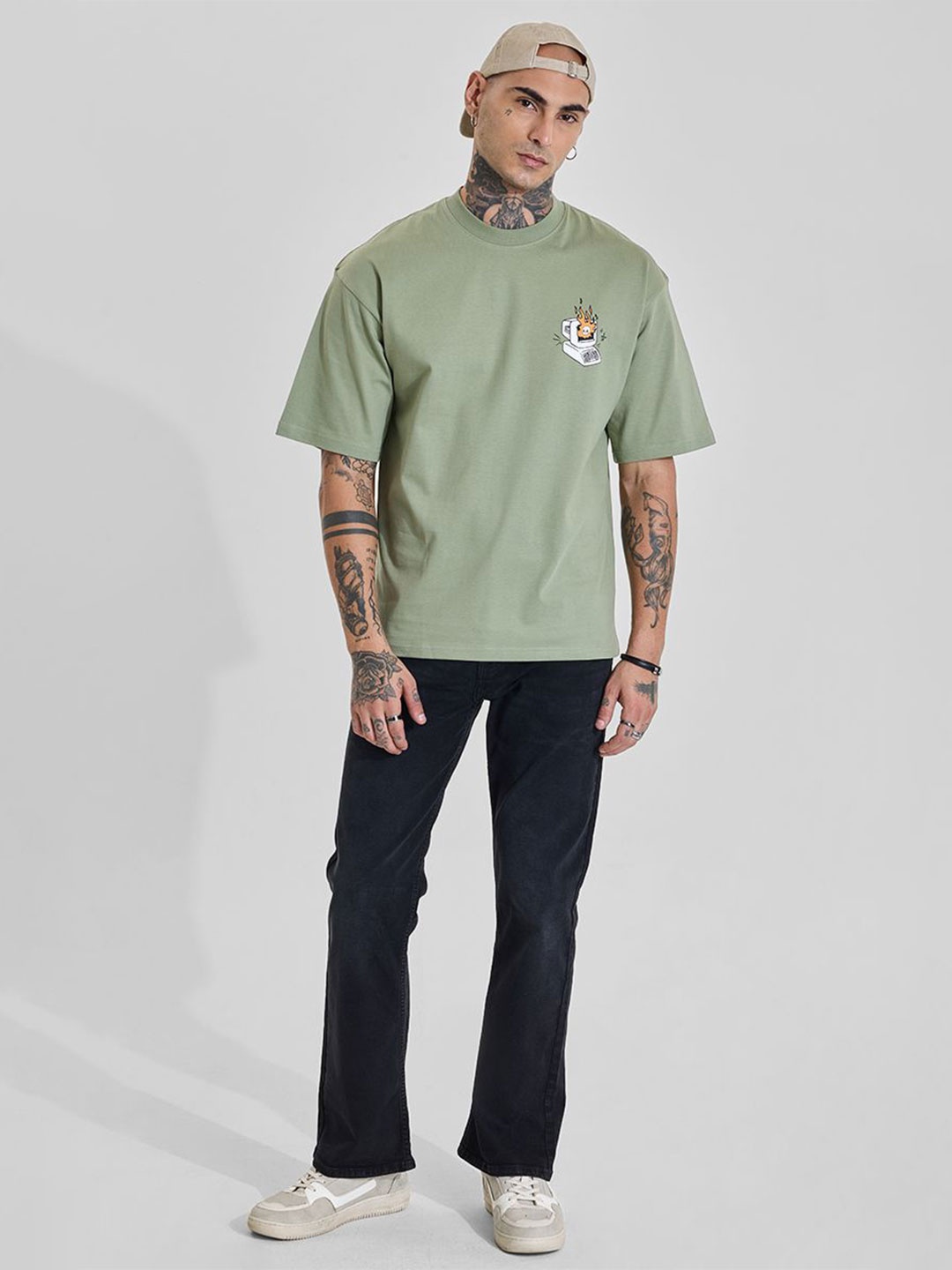 

Snitch Men Printed Drop-Shoulder Sleeves T-shirt, Green
