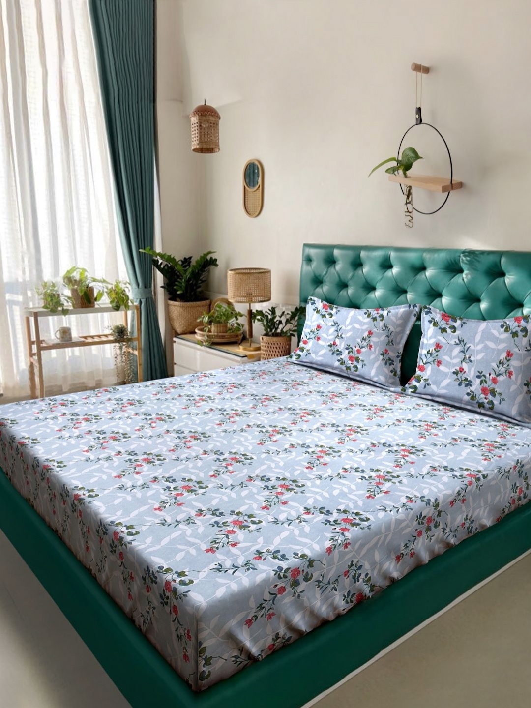 

KLOTTHE Grey & White Floral Flat 300 TC Super King Double Bedsheet With 2 Pillow Covers