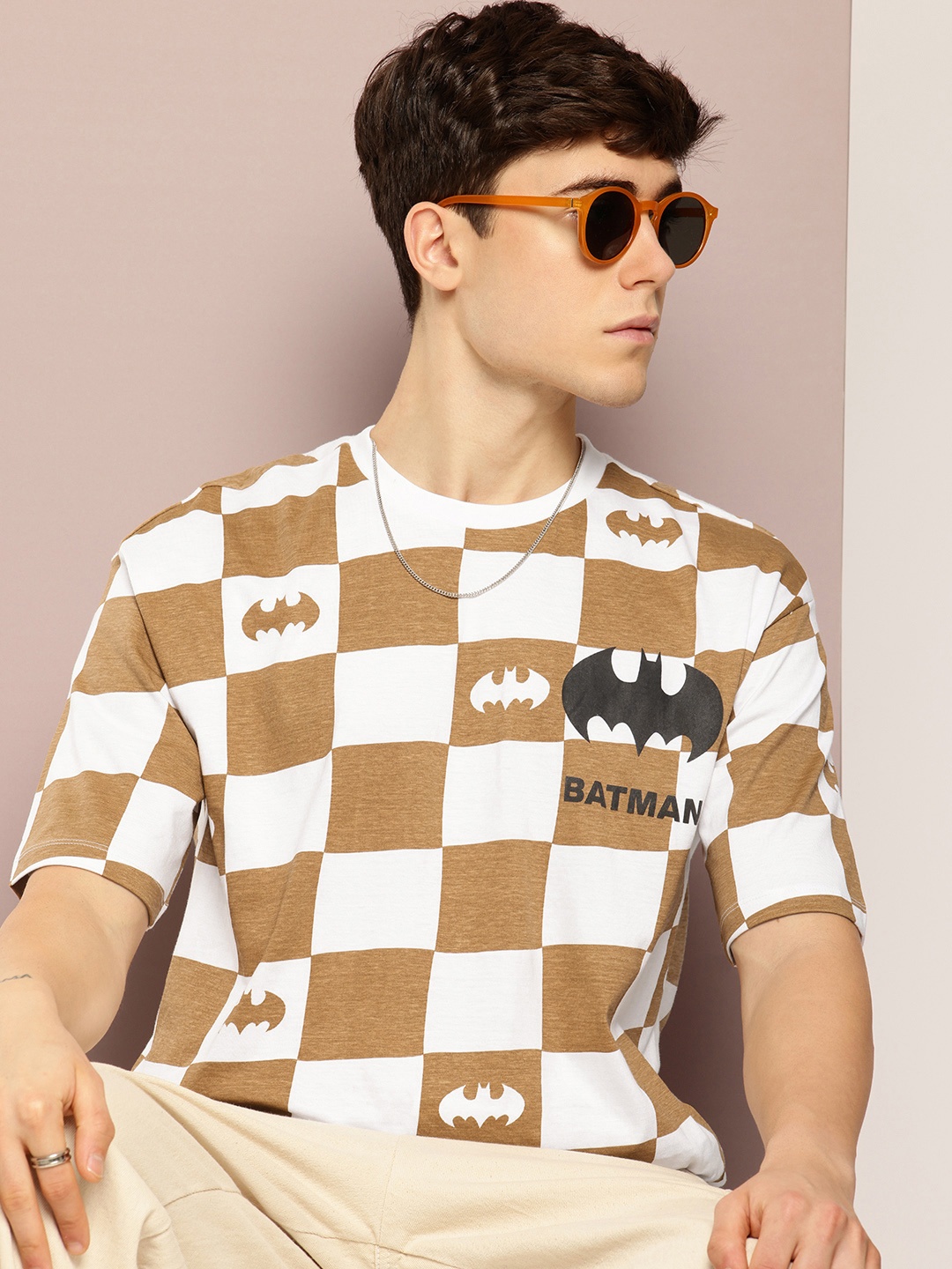 

Kook N Keech Batman Pure Cotton Checked Drop-Shoulder Sleeves Oversized T-shirt, White