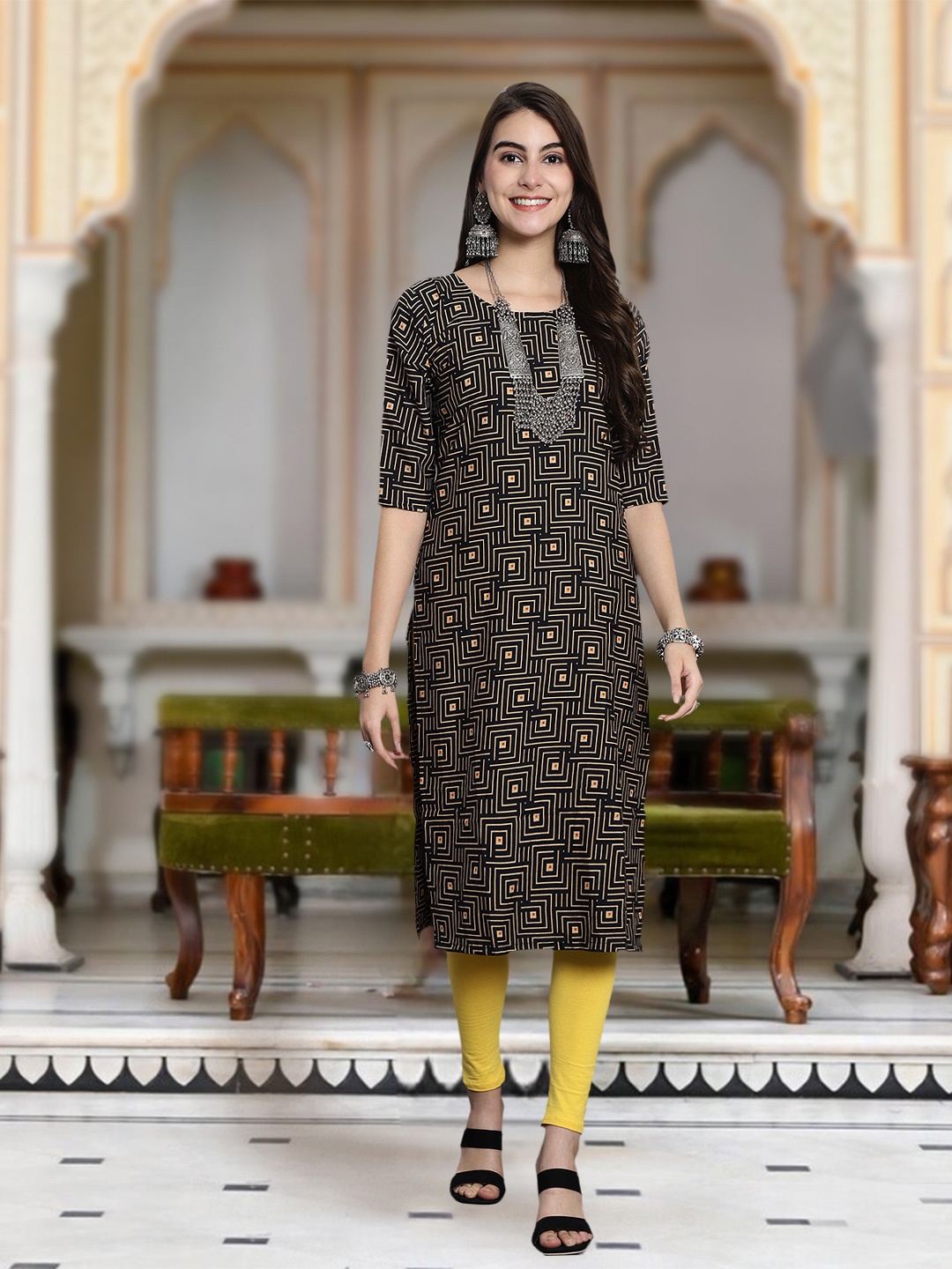 

Moda Rapido Geometric Printed Round Neck Straight Kurta, Black
