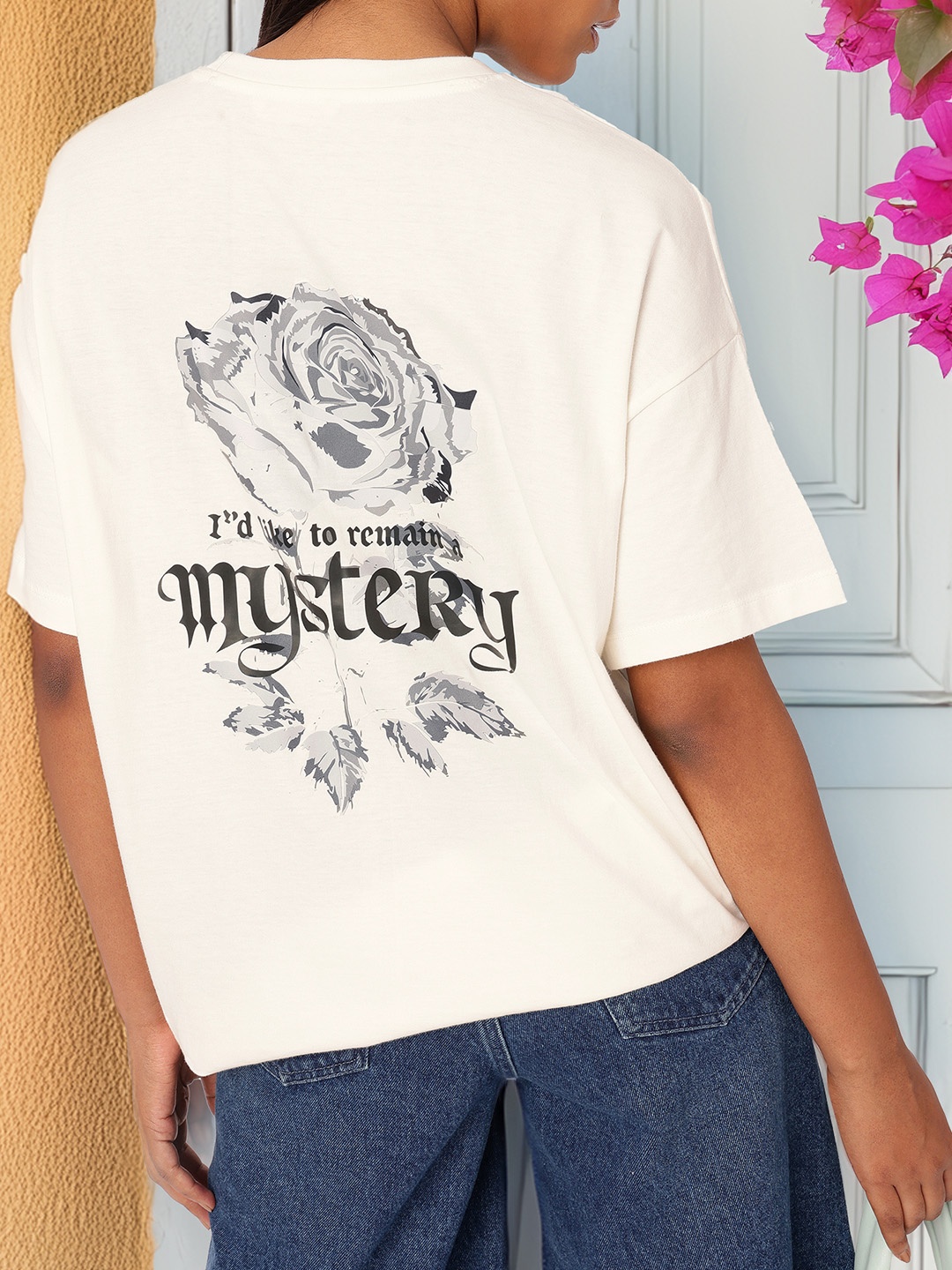 

DressBerry Gentle Soul Soft Grunge Graphic Printed Oversized Fit T-shirt, Off white