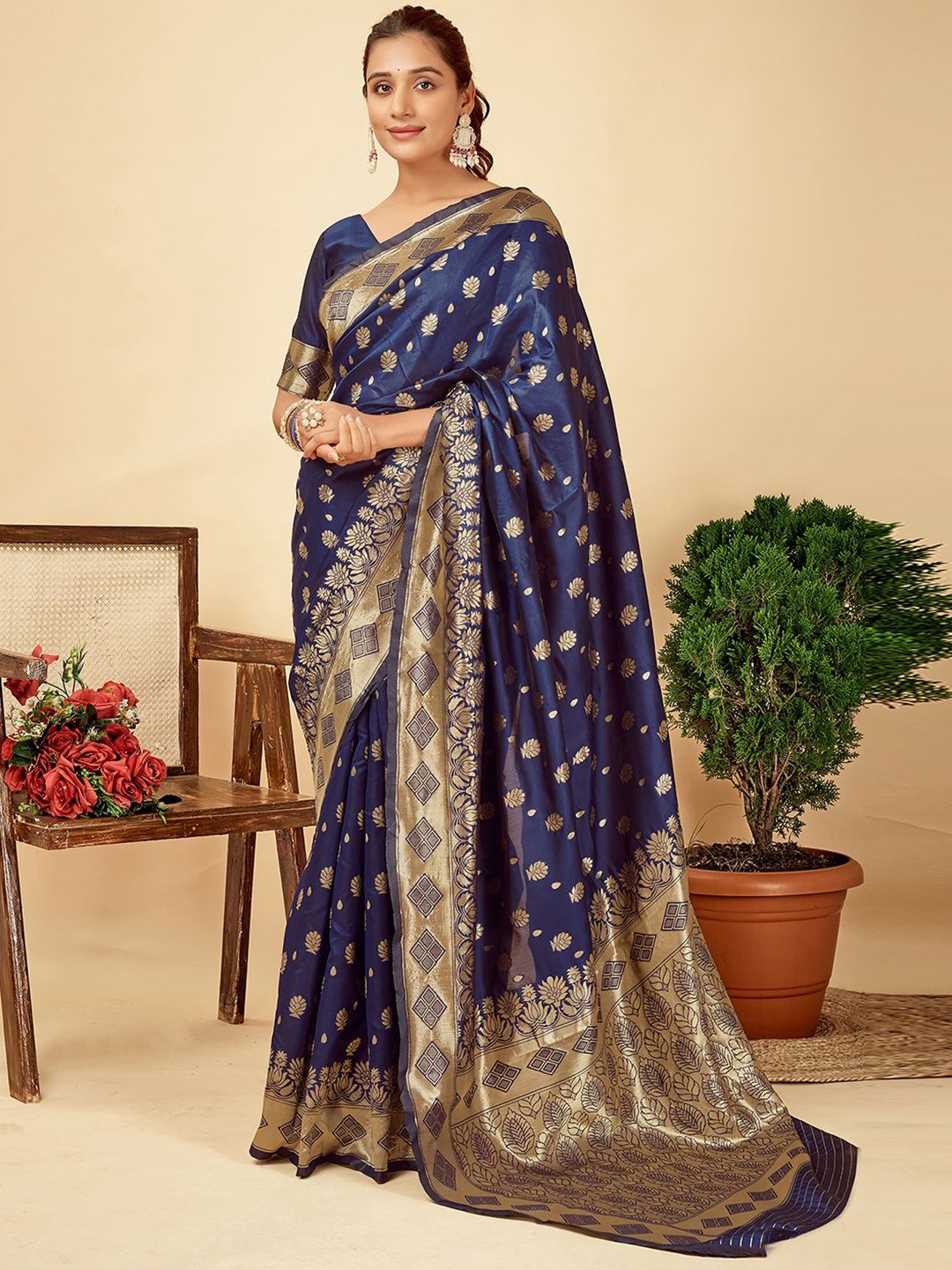 

HERE&NOW Woven Design Zari Silk Blend Banarasi Saree, Navy blue