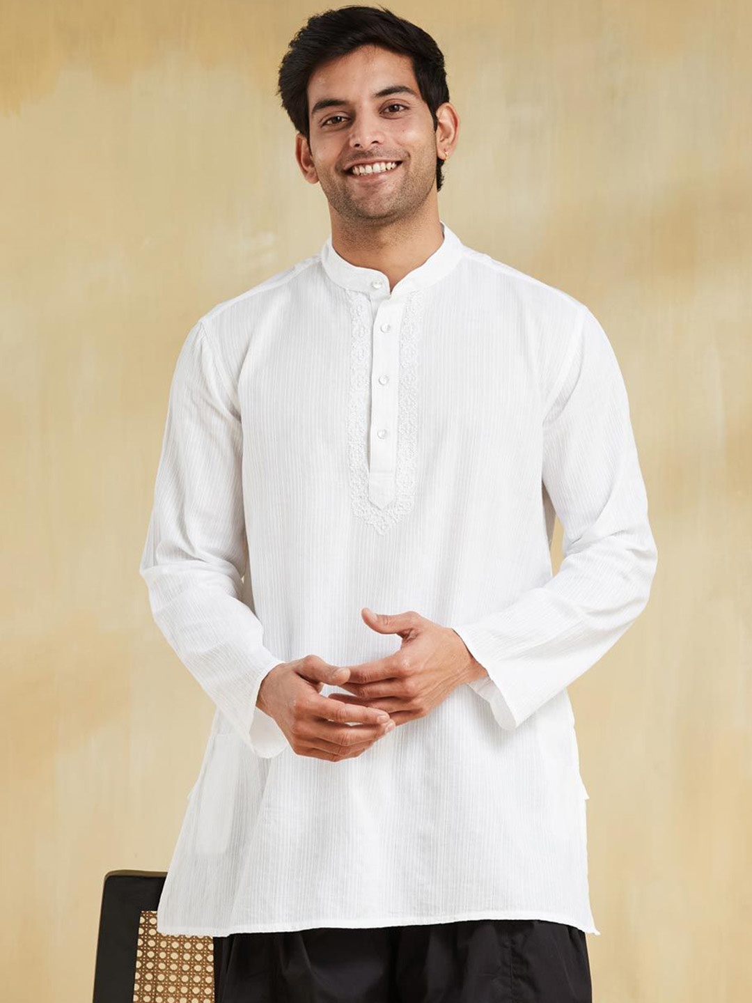 

Fabindia Embroidered Thread Work Mandarin Collar Straight Kurta, White