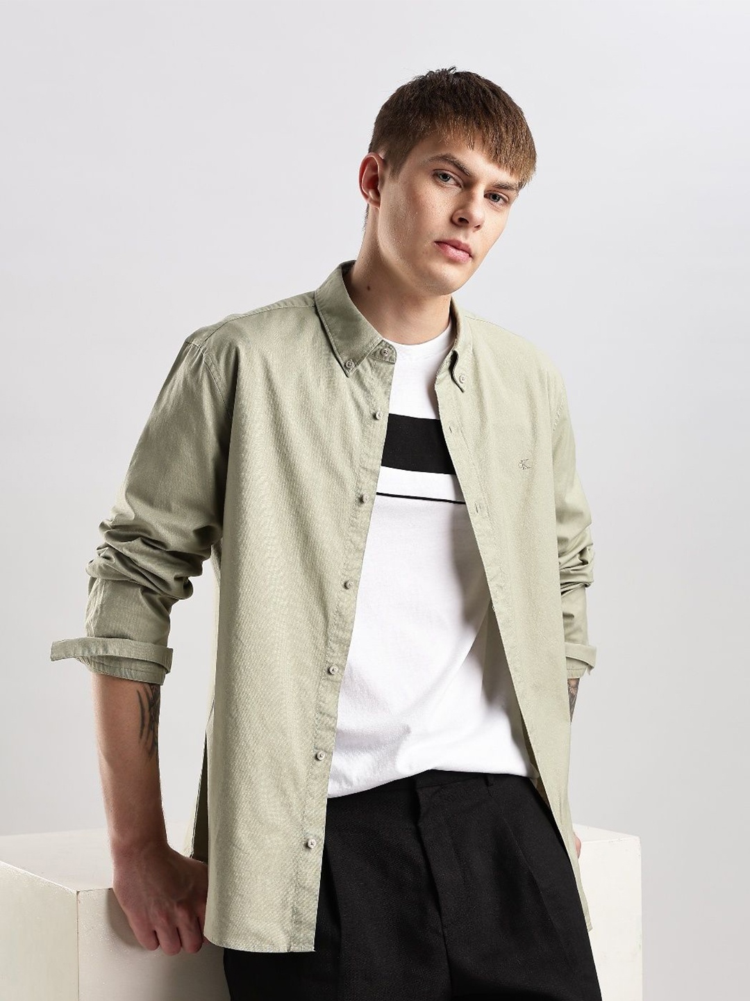 

Calvin Klein Jeans Men Classic Opaque Casual Shirt, Green