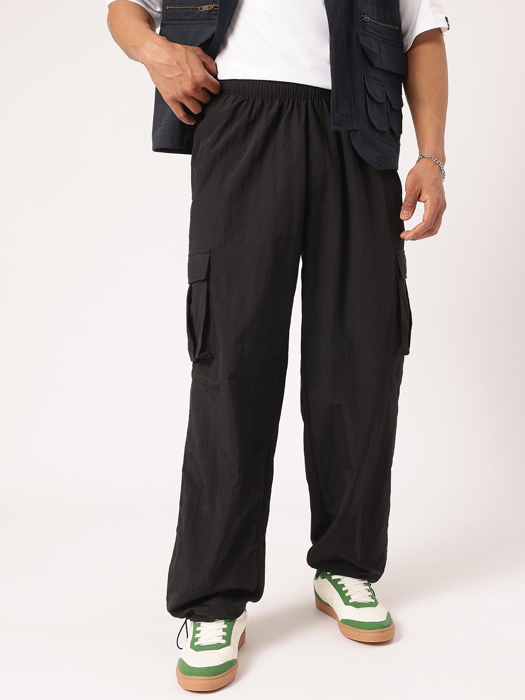 

Kook N Keech Men Cargo Cult Classic Parachute Pants, Black