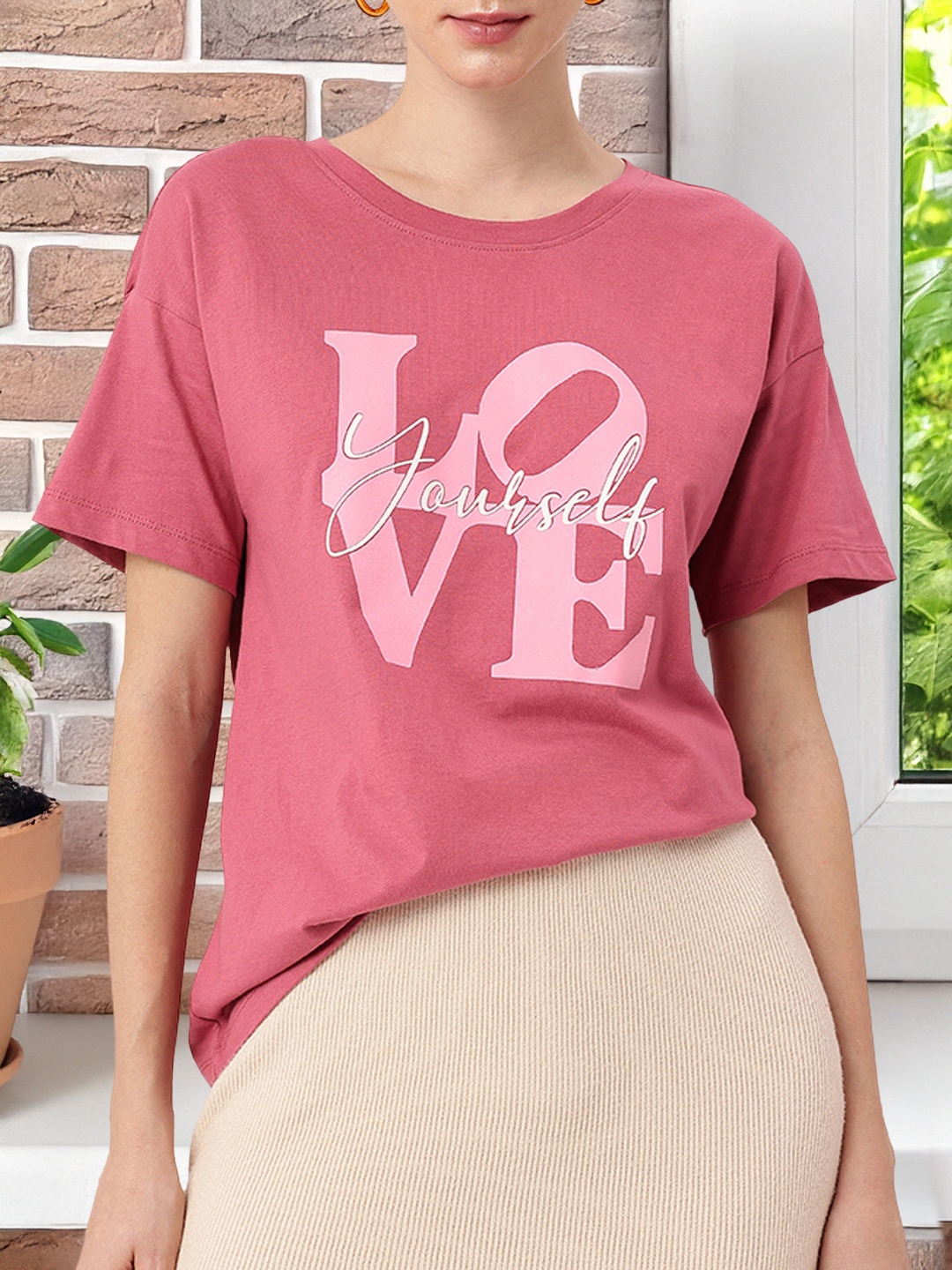 

DressBerry Chic Charm Typography Printed Oversized T-shirts, Rose