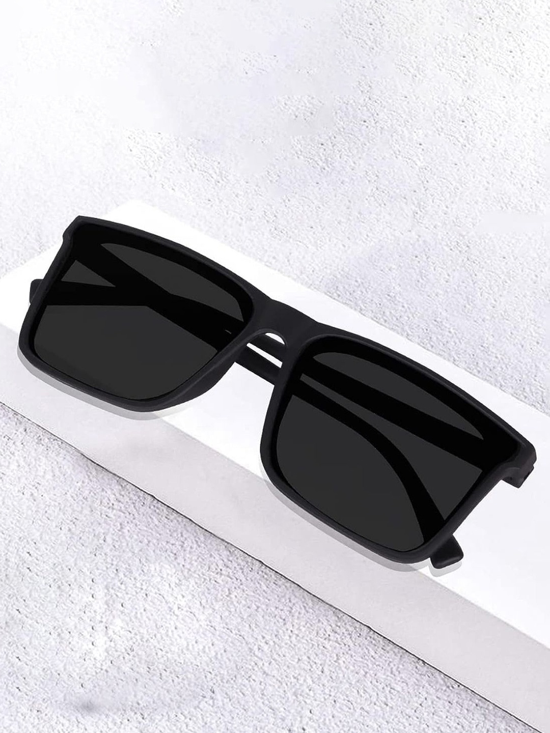 

IFLASH Unisex Wayfarer Sunglasses with UV Protected Lens, Black