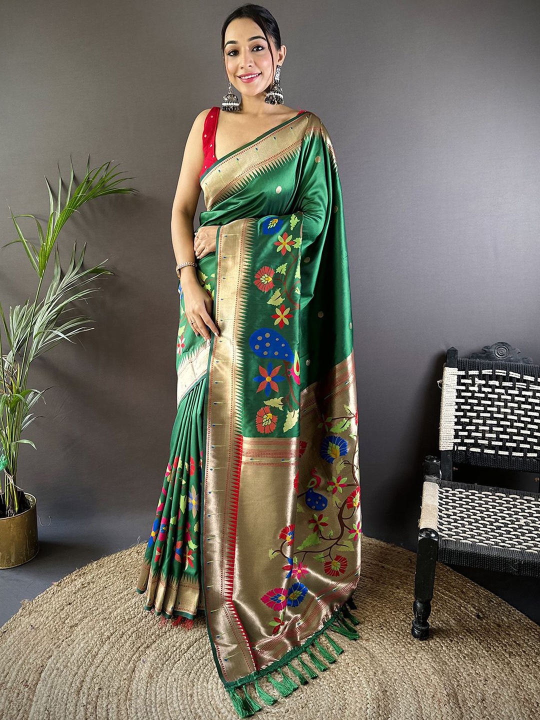 

LeeliPeeri Designer Woven Design Zari Silk Blend Paithani Saree, Green