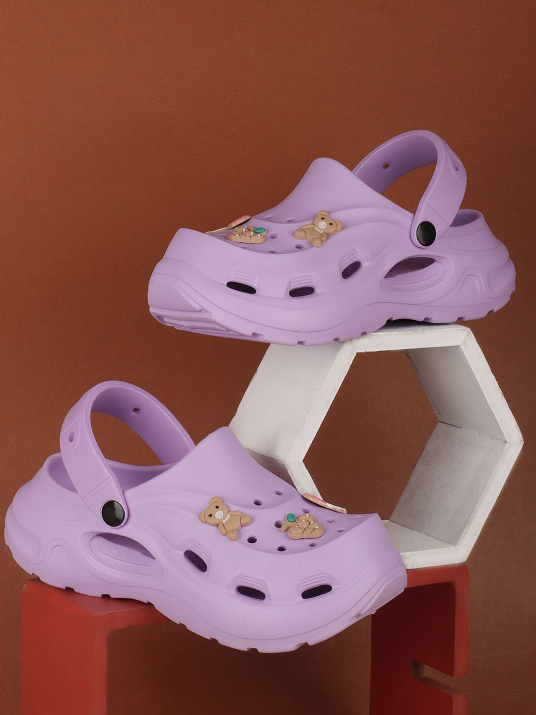 

The Roadster Lifestyle Co Women Stylish Comfort Lightweight Clogs, Purple