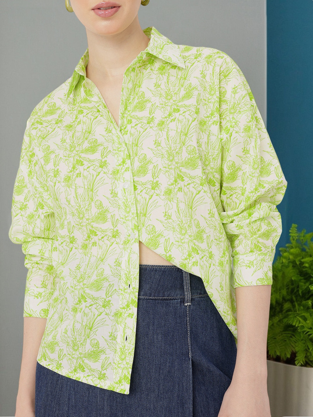 

DressBerry Urban Vivid Tropical Print Relaxed Fit Shirt, Green