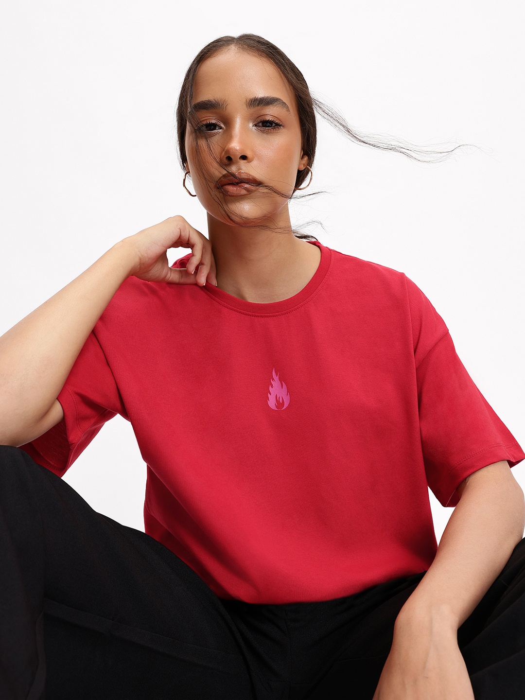 

DressBerry In-Trend Fire Emoji T-shirt, Red