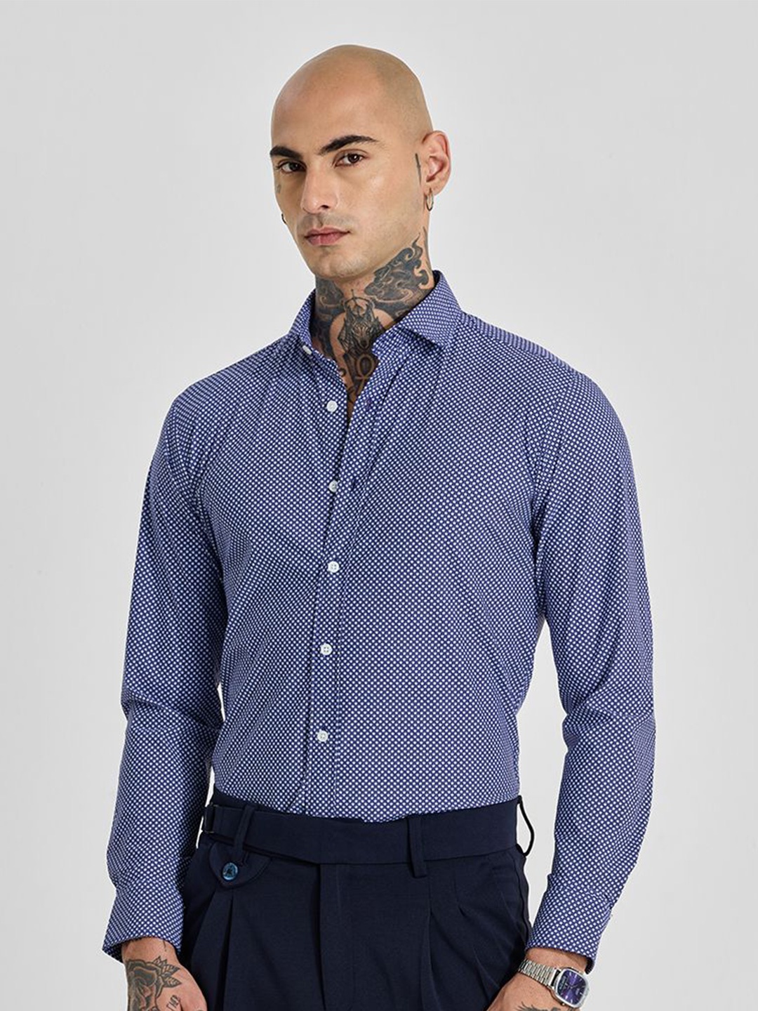 

Snitch Men Slim Fit Opaque Printed Casual Shirt, Navy blue
