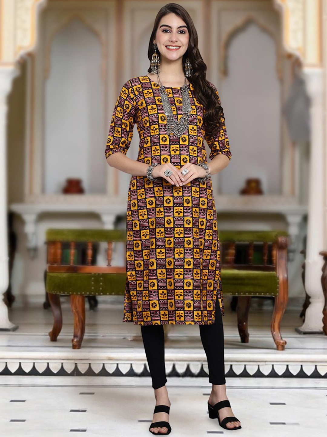 

Moda Rapido Geometric Printed Round Neck Straight Kurta, Black
