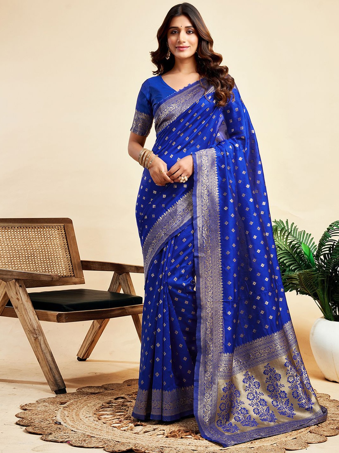 

HERE&NOW Woven Design Zari Silk Blend Banarasi Saree, Navy blue