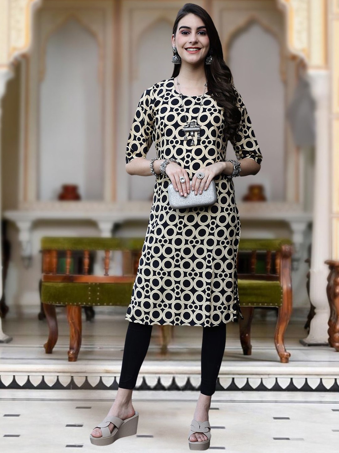 

Moda Rapido Geometric Printed Round Neck Straight Kurta, Black