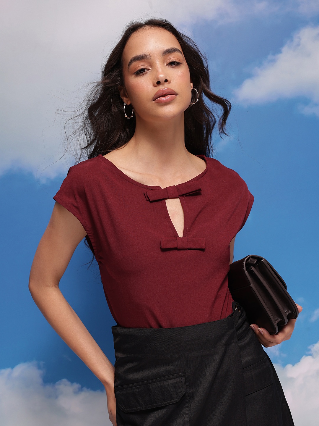 

CORSICA Extended Sleeves Satin-Finish Top, Maroon