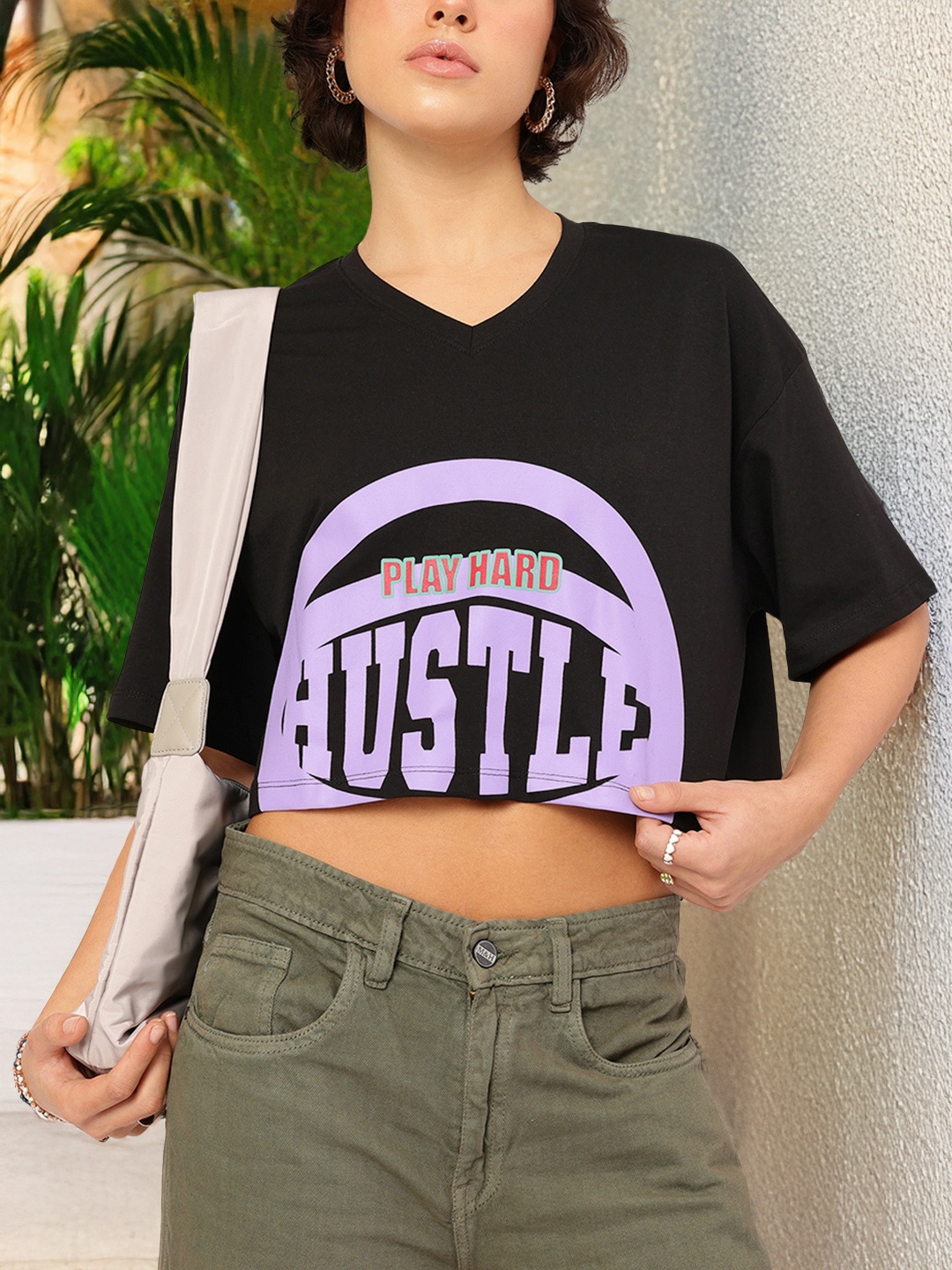 

DressBerry Hustle Mode On Printed Boxy Crop T-shirt, Black