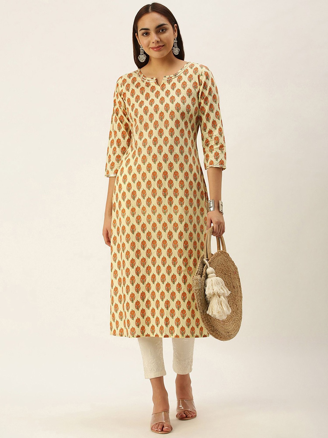 

DIVASTRI Floral Printed Notch Neck Straight Kurta, Cream