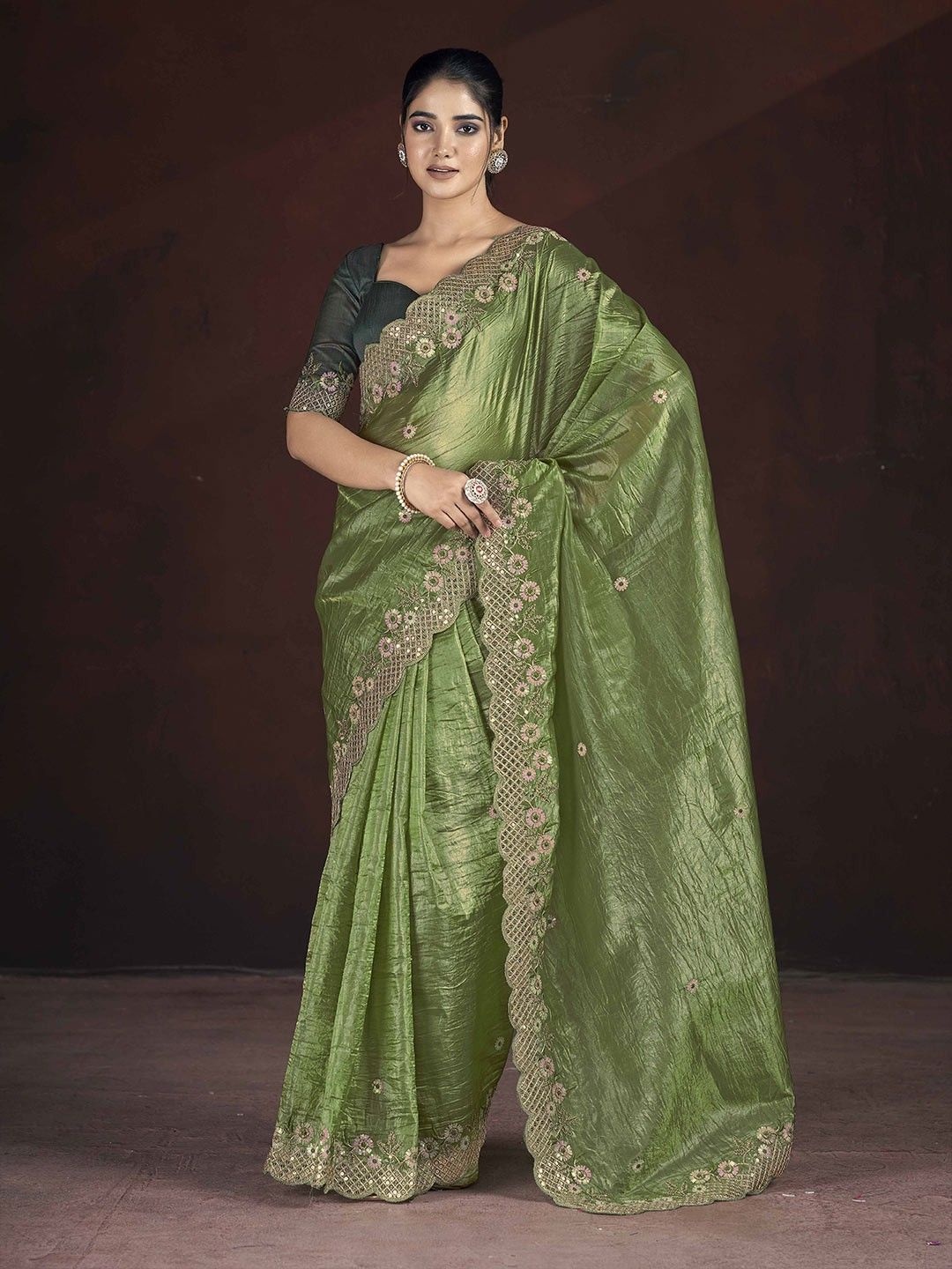 

Panzora Floral Embroidered Silk Blend Saree, Green