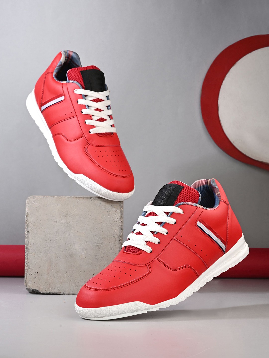 

Eego Italy Men Sneakers, Red