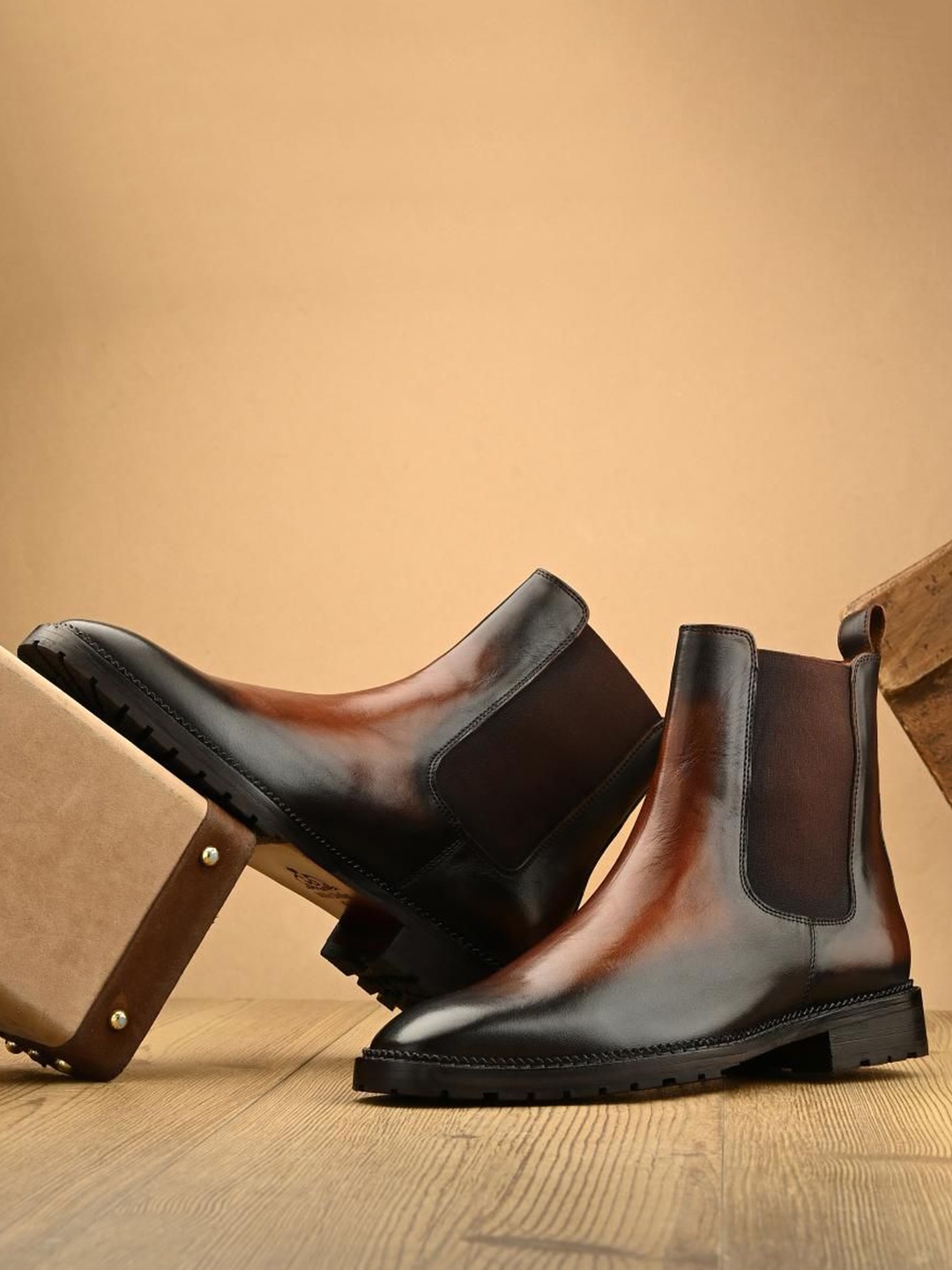 

MILLE DOLLARI Men Leather Block-Heeled Chelsea Boots, Brown