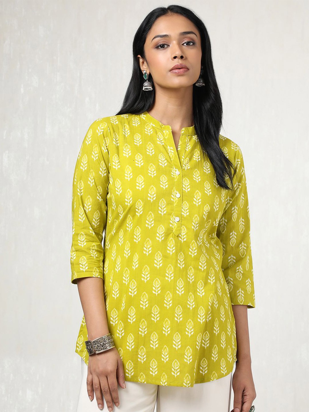 

Soch Mandarin Collar Printed Tunic, Green