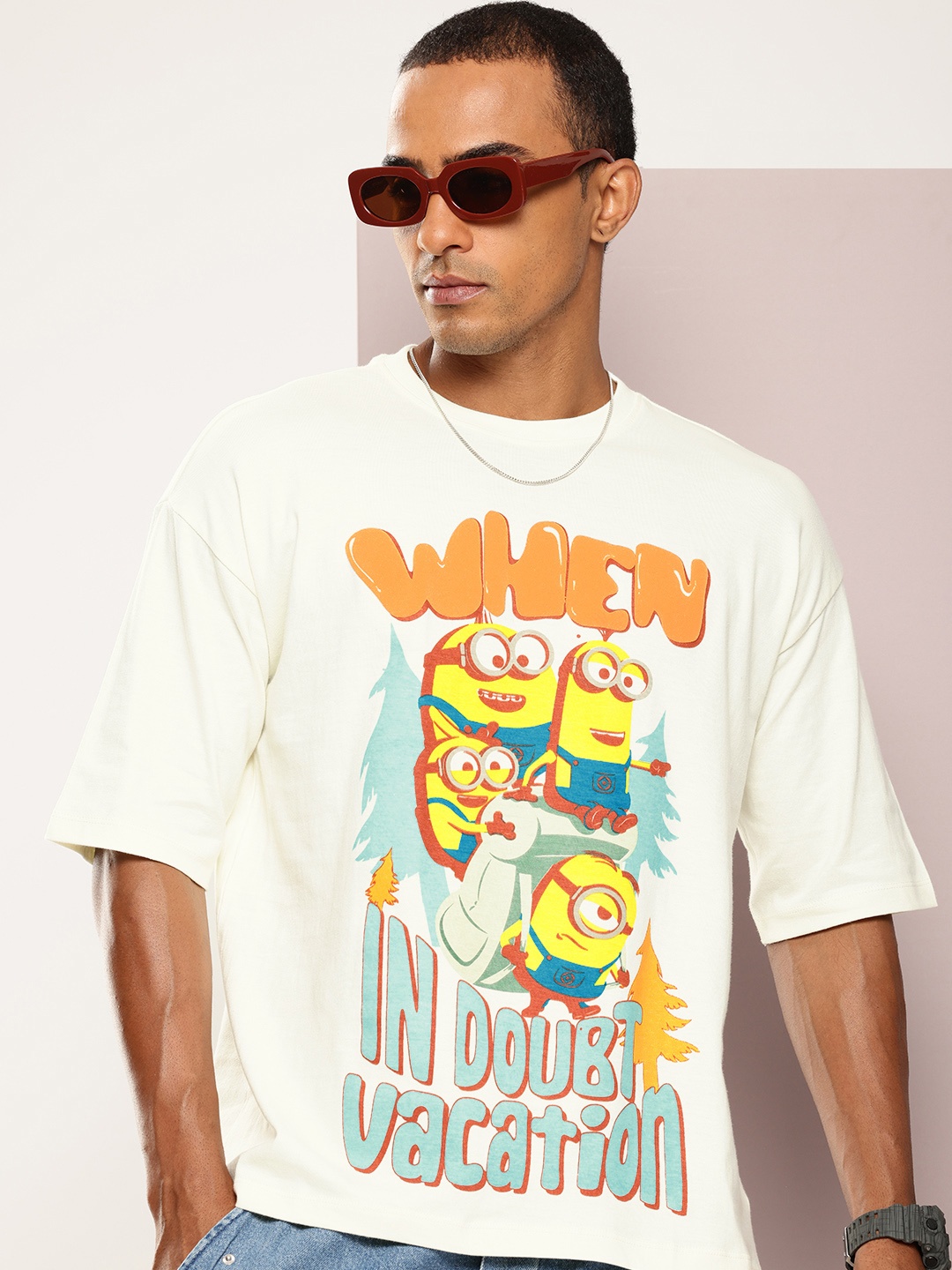 

Minions by Kook N Keech Printed Drop-Shoulder Sleeves Pure Cotton Oversized T-shirt, Cream