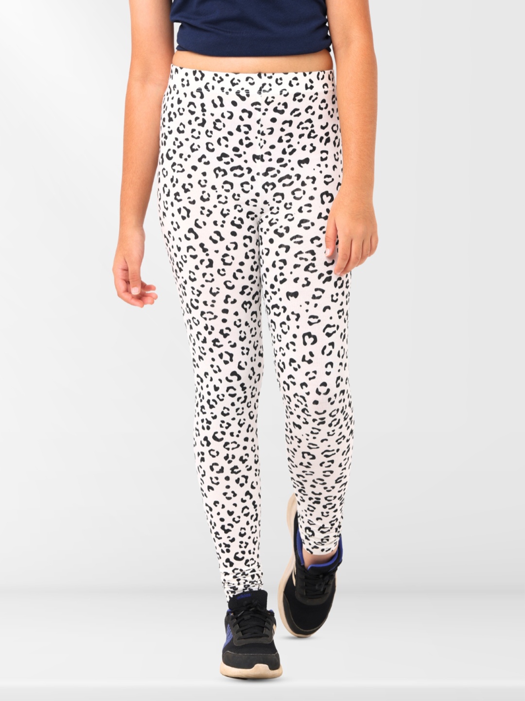 

Nuego Girls Animal Printed Cotton Blend Ankle Length Leggings, Off white
