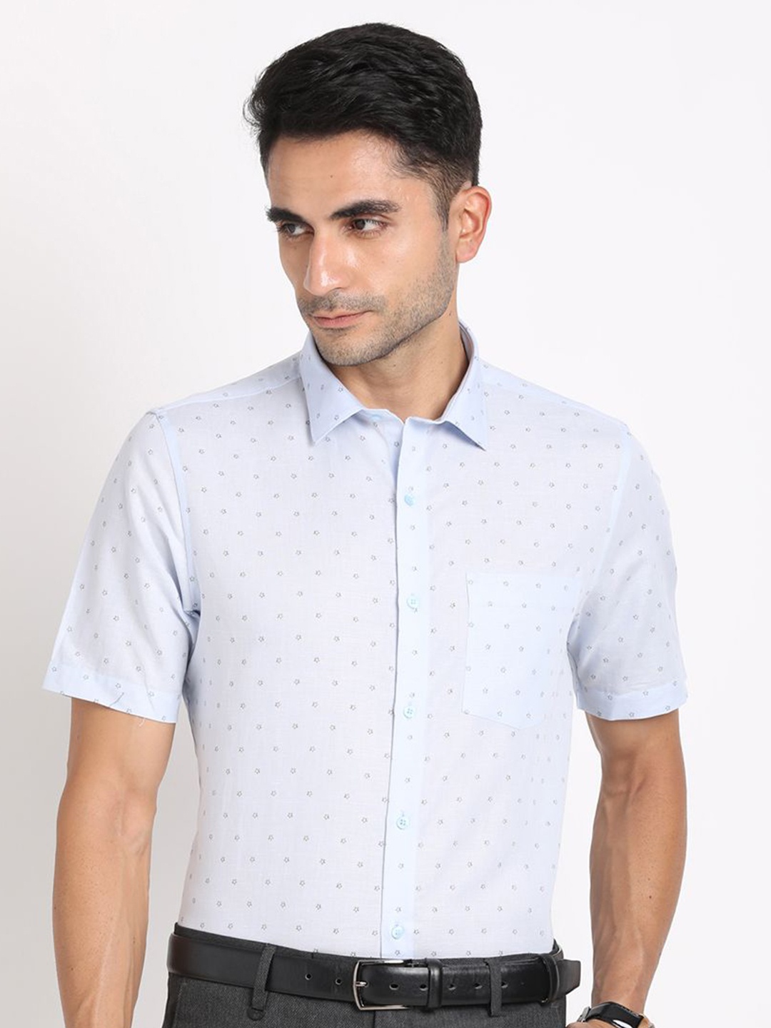 

Turtle Men Classic Floral Opaque Printed Formal Shirt, Blue