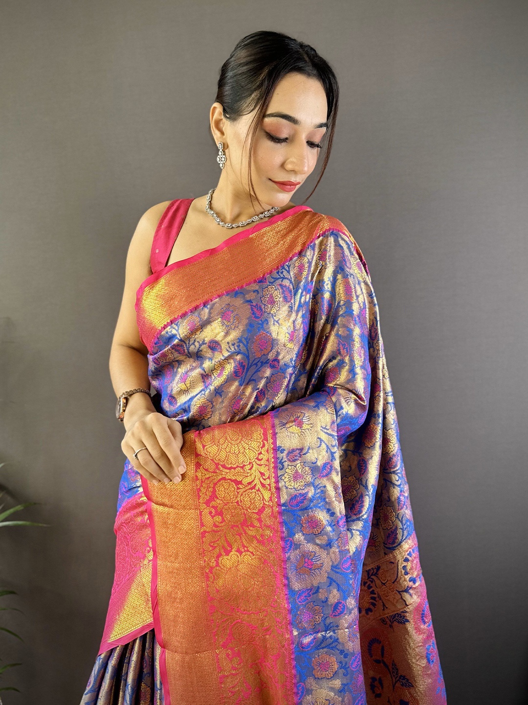 

NIWAA Woven Design Zari Tissue Kanjeevaram Saree, Blue